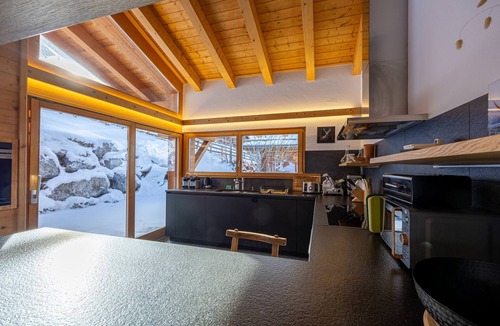 Saint-Pierre-de-Clages Ski Chalet | Chalet Ciel Etoilé - vue splendide