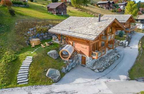 Saint-Pierre-de-Clages Ski Chalet | Chalet Ciel Etoilé - vue splendide
