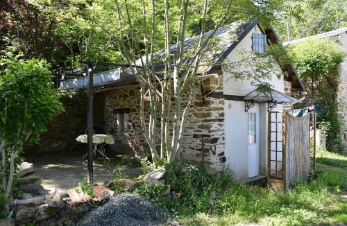Trebas Ski Chalet | Chalet climatisé en bordure de rivière mansardée