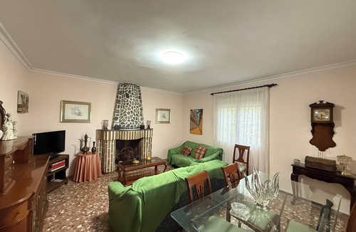 San Vicente del Raspeig Ski Chalet | Chalet close to Alicante and the beach, with large terrace for groups