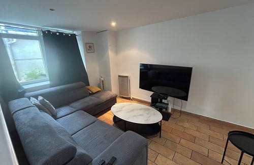 Mons - Plaine basse Ski Chalet | Chalet close to the airport