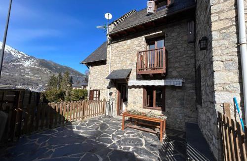Vielha Ski Chalet | Chalet con encanto Jardín y Parking Privado