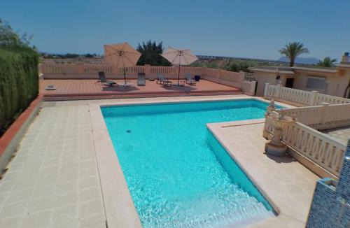 San Vicente del Raspeig House | Chalet con piscina Umut Homes