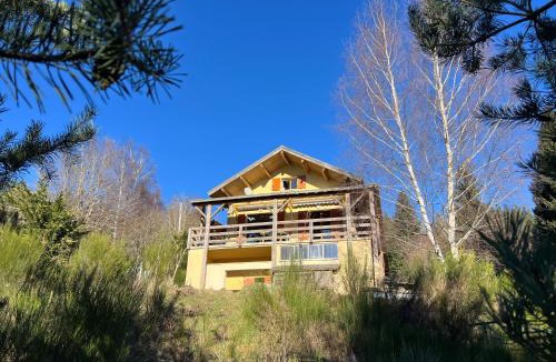 Saint-Sauveur-Camprieu Ski Chalet | Chalet confort avec cheminée