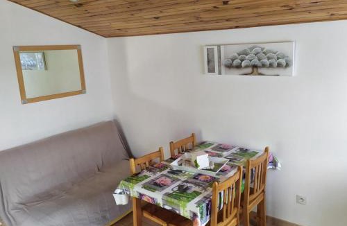 Saint-Rome-de-Tarn Other | Chalet confortable avec terrasse - 4 personnes - API-1-52-908