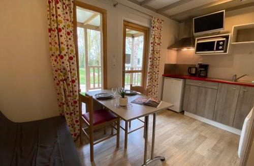 Coulon Other | Chalet confortable avec terrasse pour 2 personnes - API-1-52-559