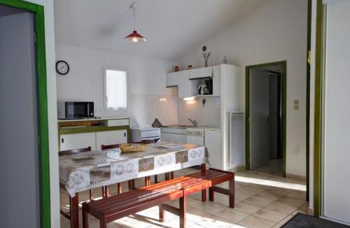 Usson-en-Forez House | Chalet confortable avec cheminée et jardin, animaux acceptés - FR-1-496-164