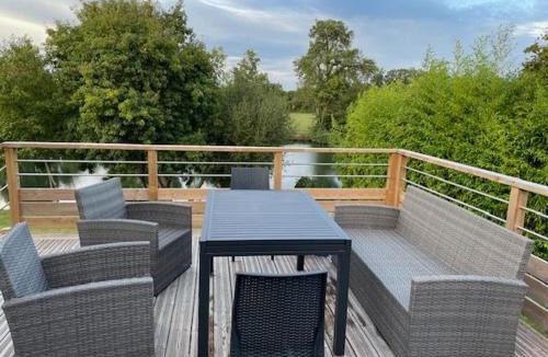 La Fleche House | Chalet cosy à La Flèche avec terrasse et vue rivière - FR-1-410-424