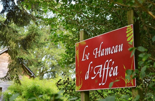 Beignon Ski Chalet | Chalet Cosy au Cœur de la Forêt de Brocéliande - Hameau D'afféa