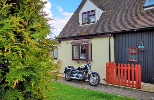 Streatley Ski Chalet | Chalet Cottages - Lilly Cottage