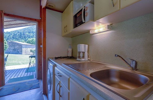 Les Tourrettes Ski Chalet | Chalet 'D'alpion' with Shared Pool, Private Terrace and Shared Garden