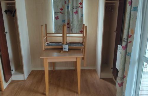 Sainte-Reine-de-Bretagne Other | Chalet douillet avec terrasse - 16m² pour 2 personnes - API-1-52-1729