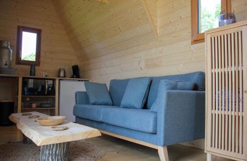 Saint-Germain-d'Aunay Resort | Chalet David Hockney