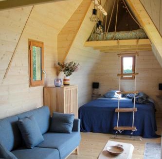 Saint-Germain-d'Aunay Resort | Chalet David Hockney