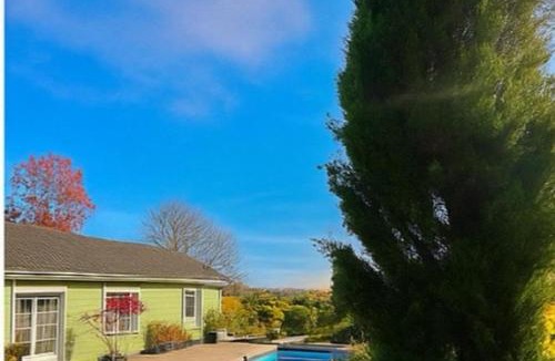 Les Champeaux House | Chalet de 95m2 au cœur du Pays d'Auge, en Normandie avec Piscine et Jacuzzi