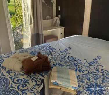 Allas-Bocage House | Chalet De La Laigne