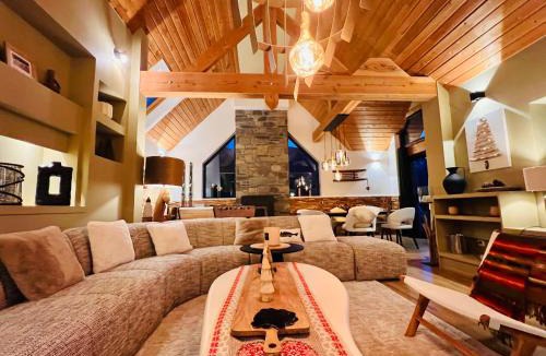 Guchan Ski Chalet | Chalet de luxe contemporain vue 360 degrés sur les montagnes