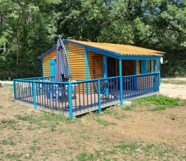 Villeneuve d'Aveyron Ski Chalet | chalet de marrel