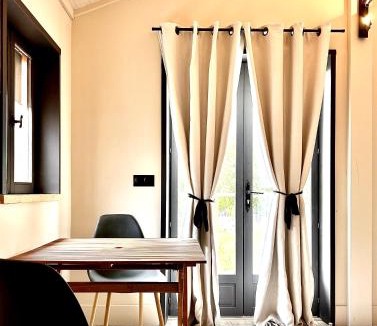 Vesc Bed & Breakfast | Chalet de Mielandre