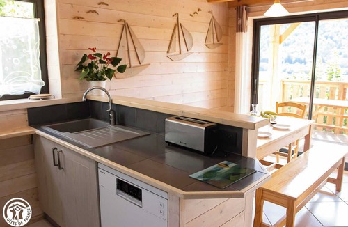 Jassat House | Chalet de Passiflore