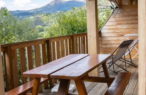 Jassat House | Chalet de Passiflore