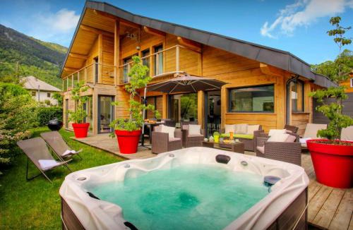 Thones Ski Chalet | Chalet de Rollon - OVO Network