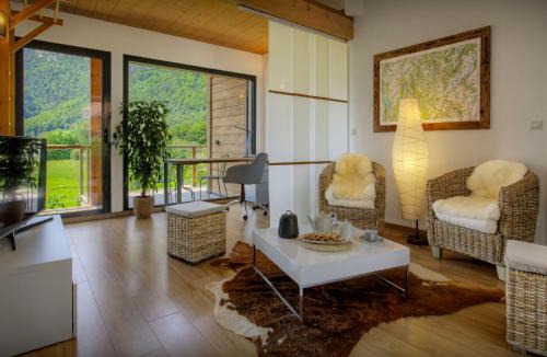 Thones Ski Chalet | Chalet de Rollon - OVO Network