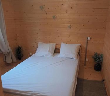 Montel-de-Gelat Ski Chalet | Chalet des étangs