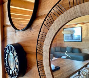 Marigny House | Chalet des Lacs