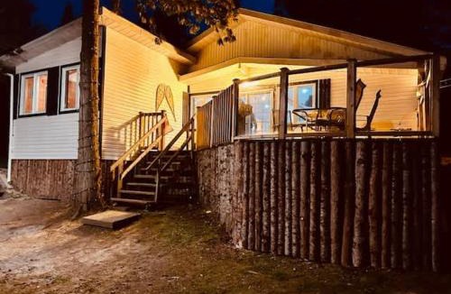Messines House | Chalet des Monk-bord de l'eau