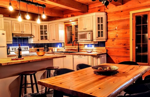 Saint-Faustin-Lac-Carre Ski Chalet | Chalet des Sources