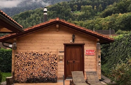 Quarten Apartment | Chalet "Doodle's Chalet" mit Sauna by Interhome