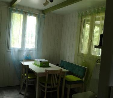 Argentre-du-Plessis Ski Chalet | Chalet Du Bas-Mée