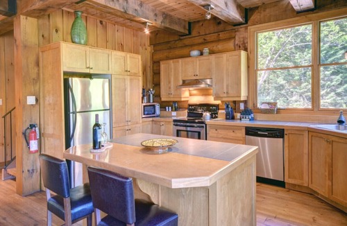Lac Superieur Village Cottage | Chalet du boisé # 055