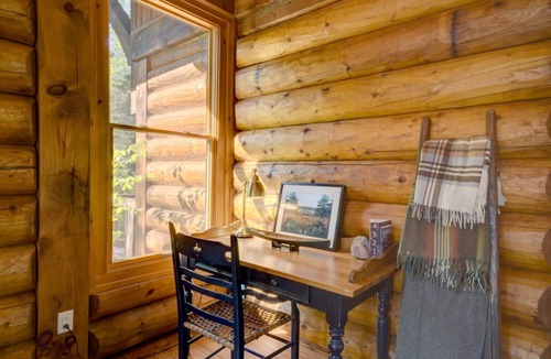 Lac Superieur Village Cottage | Chalet du boisé # 055