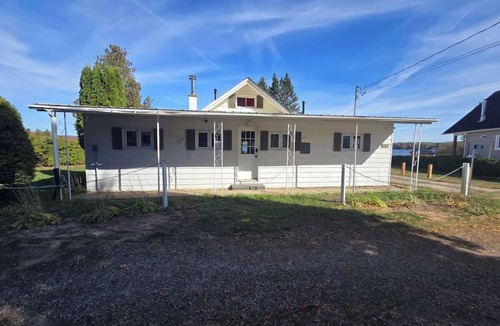 Lac-Simon House | Chalet du Manoir - Beach