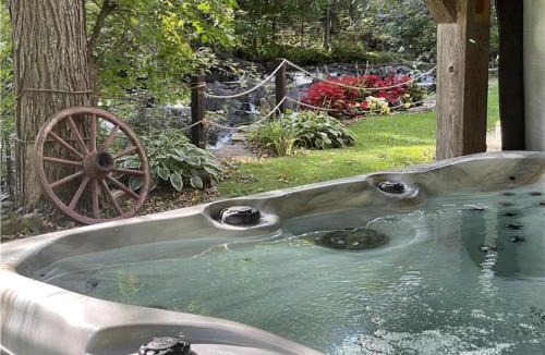 Brownsburg-Chatham Ski Chalet | Chalet du Moulin