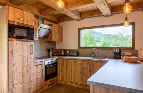 Cornimont Ski Chalet | Chalet 'Du Piedmont' with Mountain View, Private Terrace and Wi-Fi