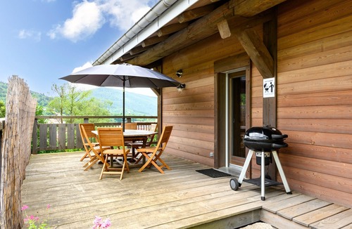 Cornimont Ski Chalet | Chalet 'Du Piedmont' with Mountain View, Private Terrace and Wi-Fi