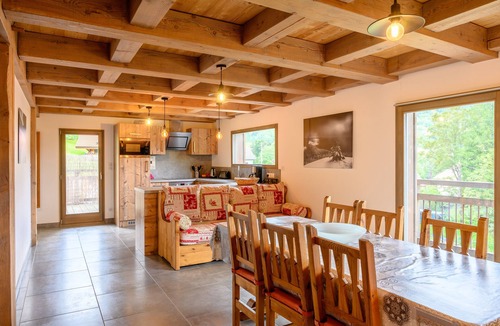 Cornimont Ski Chalet | Chalet 'Du Piedmont' with Mountain View, Private Terrace and Wi-Fi
