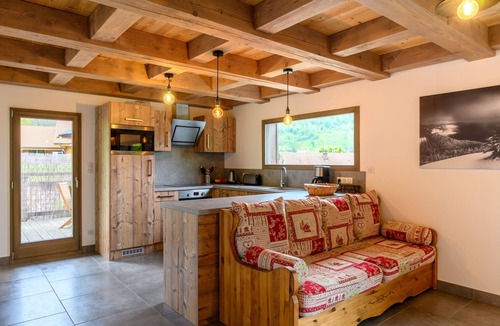 Cornimont Ski Chalet | Chalet 'Du Piedmont' with Mountain View, Private Terrace and Wi-Fi