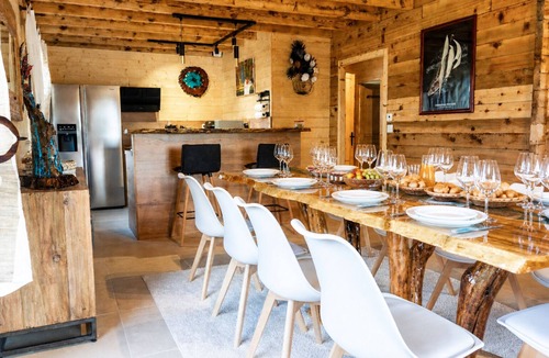 Baresia-sur-l'Ain Ski Chalet | Chalet du Silence - Panoramic lake view & exceptional design