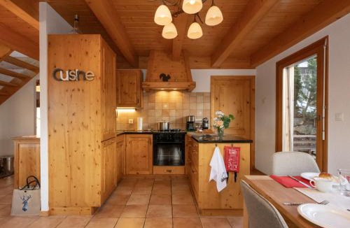 Chamoson Ski Chalet | Chalet Ecureuil noir by Interhome