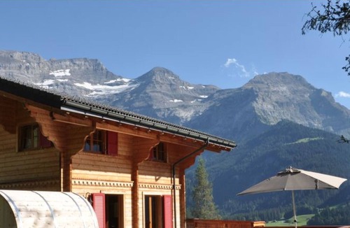 Ormont-Dessus Ski Chalet | Chalet Edelweiss Stunning Glacier View