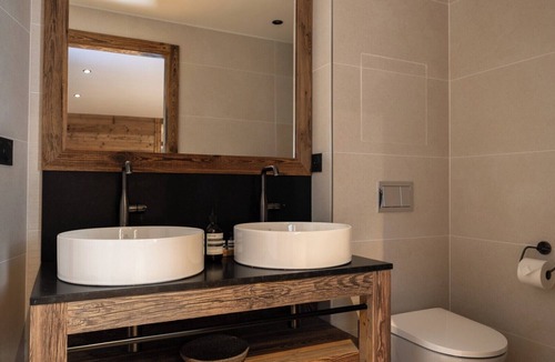 Meribel Centre Ski Chalet | Chalet Elegie - LMRB-14 | Luxury Meribel Chalet
