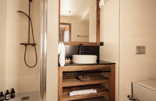 Meribel Centre Ski Chalet | Chalet Elegie - LMRB-14 | Luxury Meribel Chalet