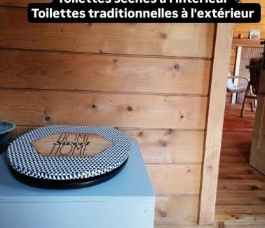 Lanvallay Ski Chalet | Chalet en pleine nature au bord d'un étang