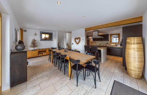 Nendaz Ski Chalet | Chalet Enchanteur sauna, jacuzzi, 13pax