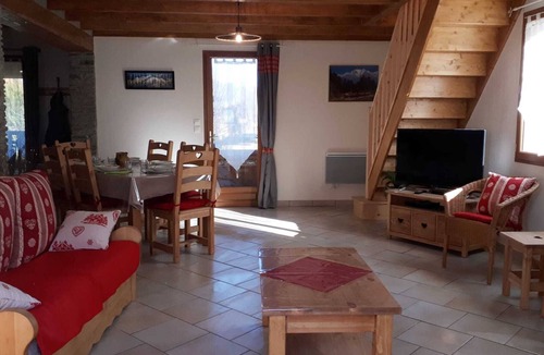 Vicdessos Ski Chalet | Chalet Endron | 7 people in Vicdessos | France Saintjeandumontcalm.fr