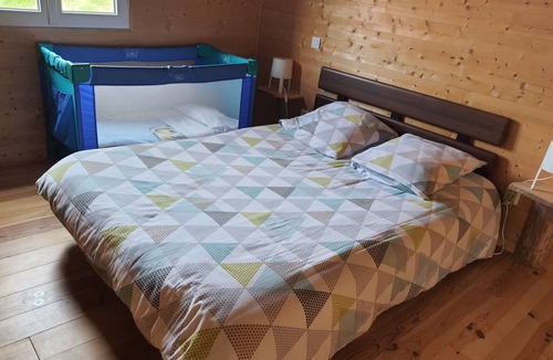 Le Lac-d'Issarles Ski Chalet | Chalet Face au LAC D'issarles Ardeche